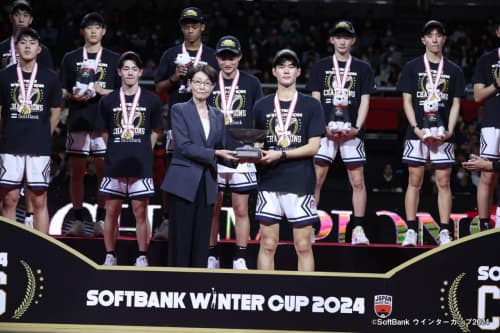 フォトギャラリー | SoftBank ウインターカップ2024 令和6年度 第77回全国高等学校バスケットボール選手権大会
