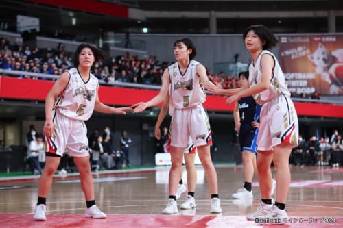 女子3回戦 浜松開誠館vs精華女子15